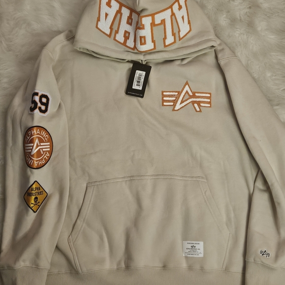 ALPHA INDUSTRIES ESSENTIAL PATCH HOODIE - Picture 1 of 8
